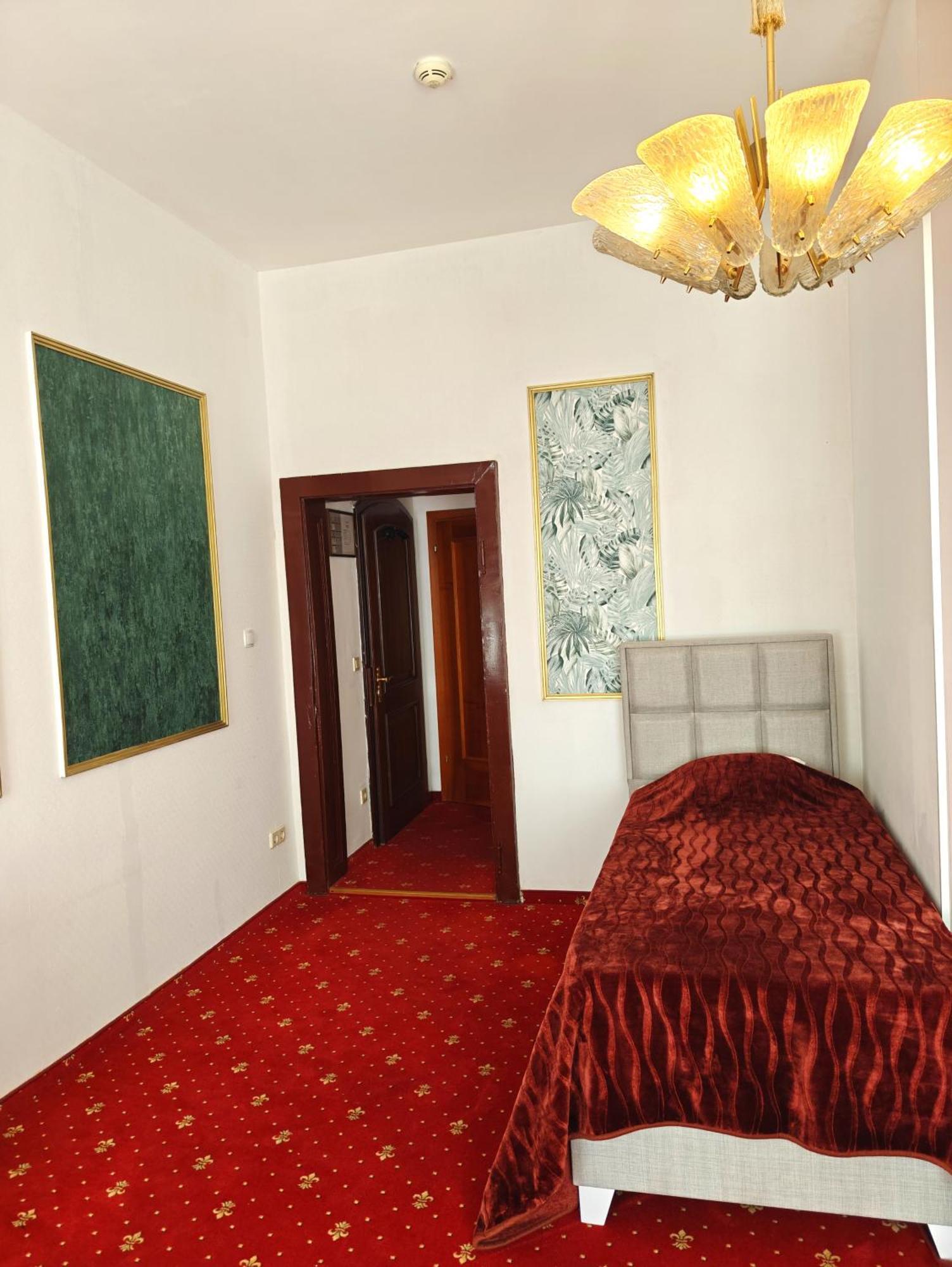 Hotel Viktoria Vienna Exterior photo