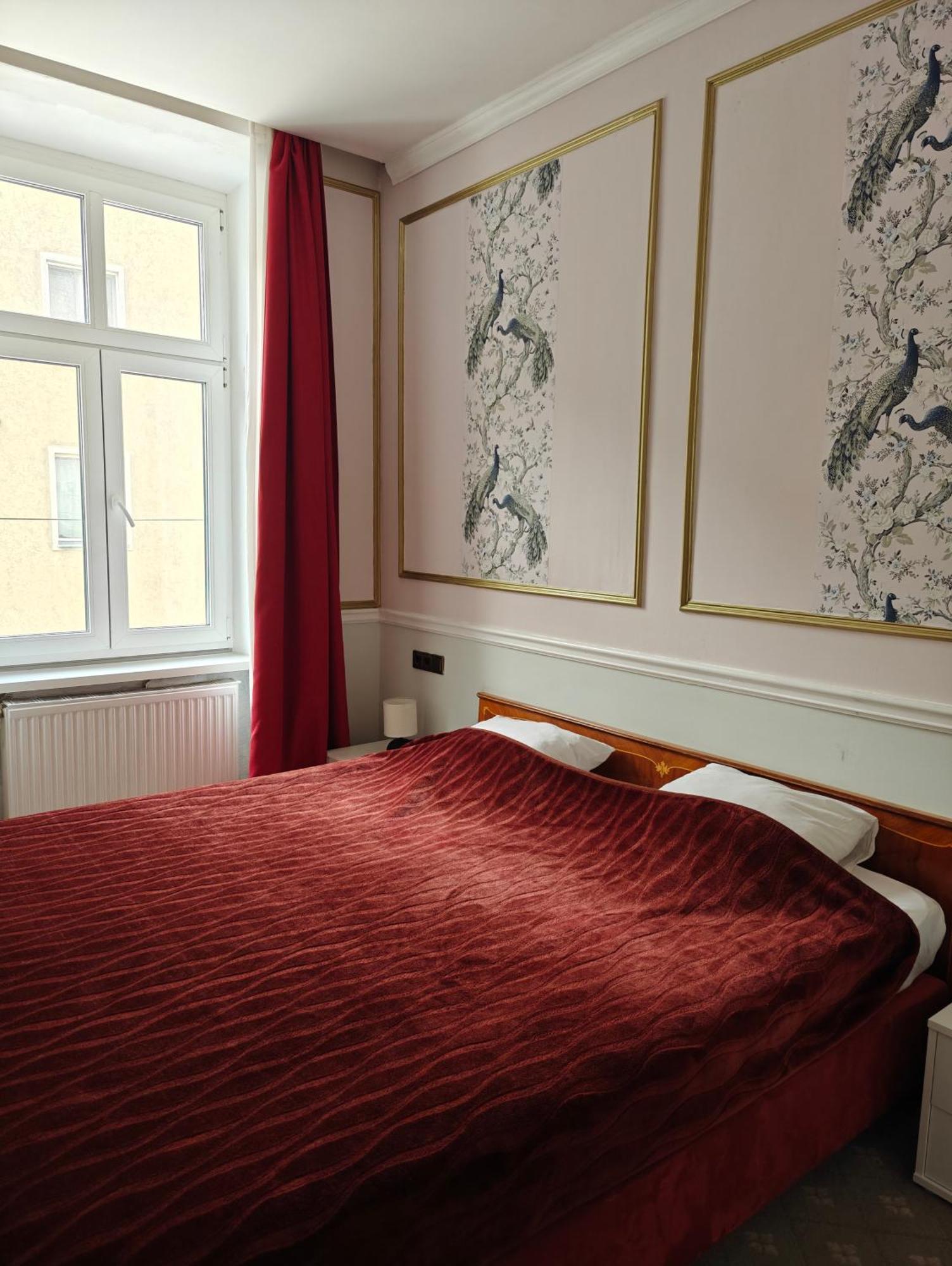 Hotel Viktoria Vienna Exterior photo